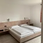 Bulligan Ξενοδοχείο 2*