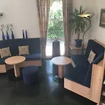 Bulligan Hotel 2*